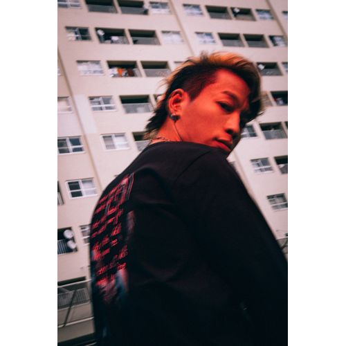 Tonight video scene ロンT