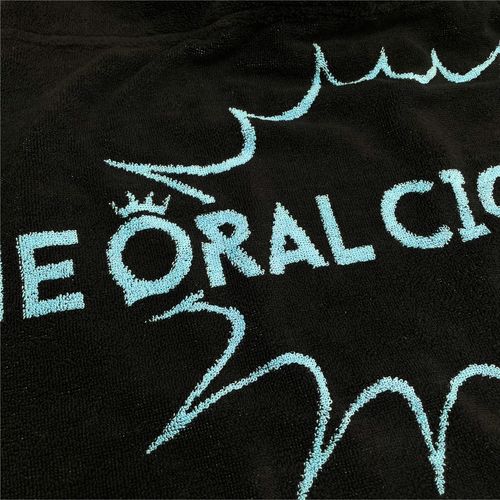 クラウンロゴフーディータオル/ブラック×ブルー