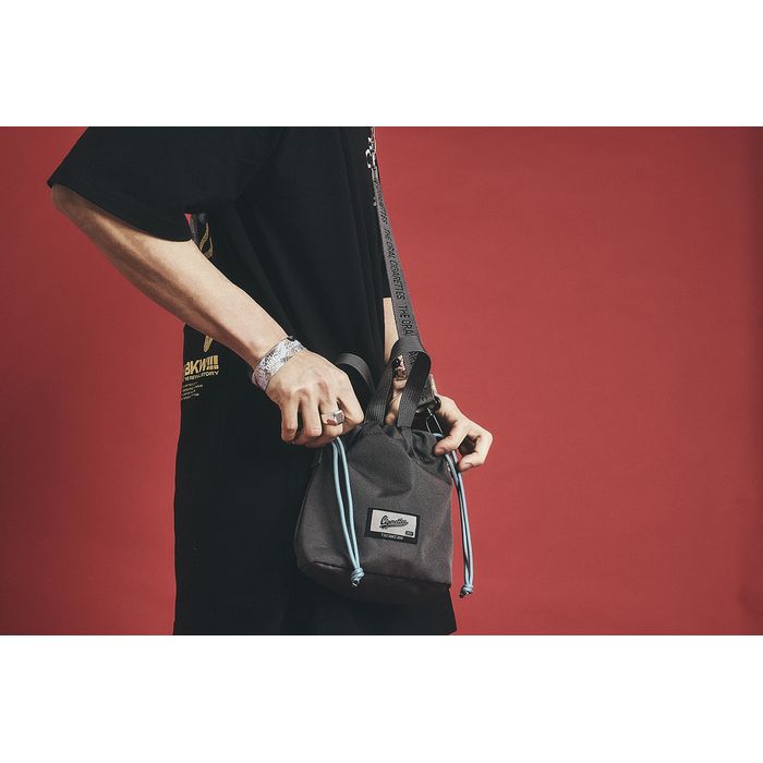 シガレッツサコッシュ