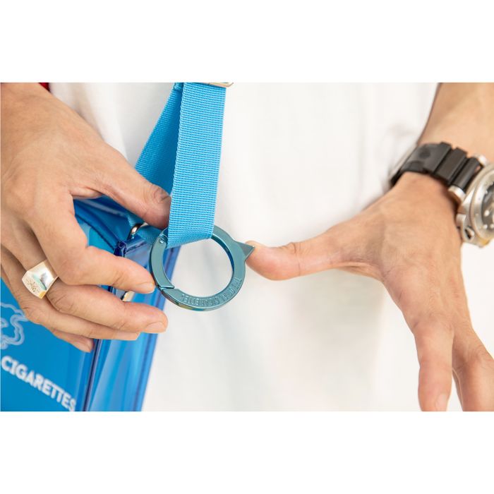 目玉カラビナ/メタリックブルー