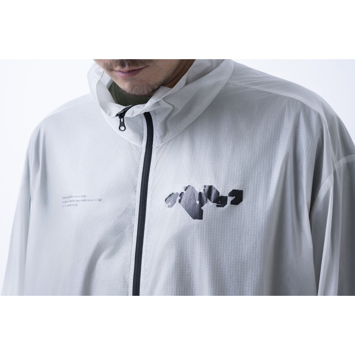 “透明” PACKABLE JACKET