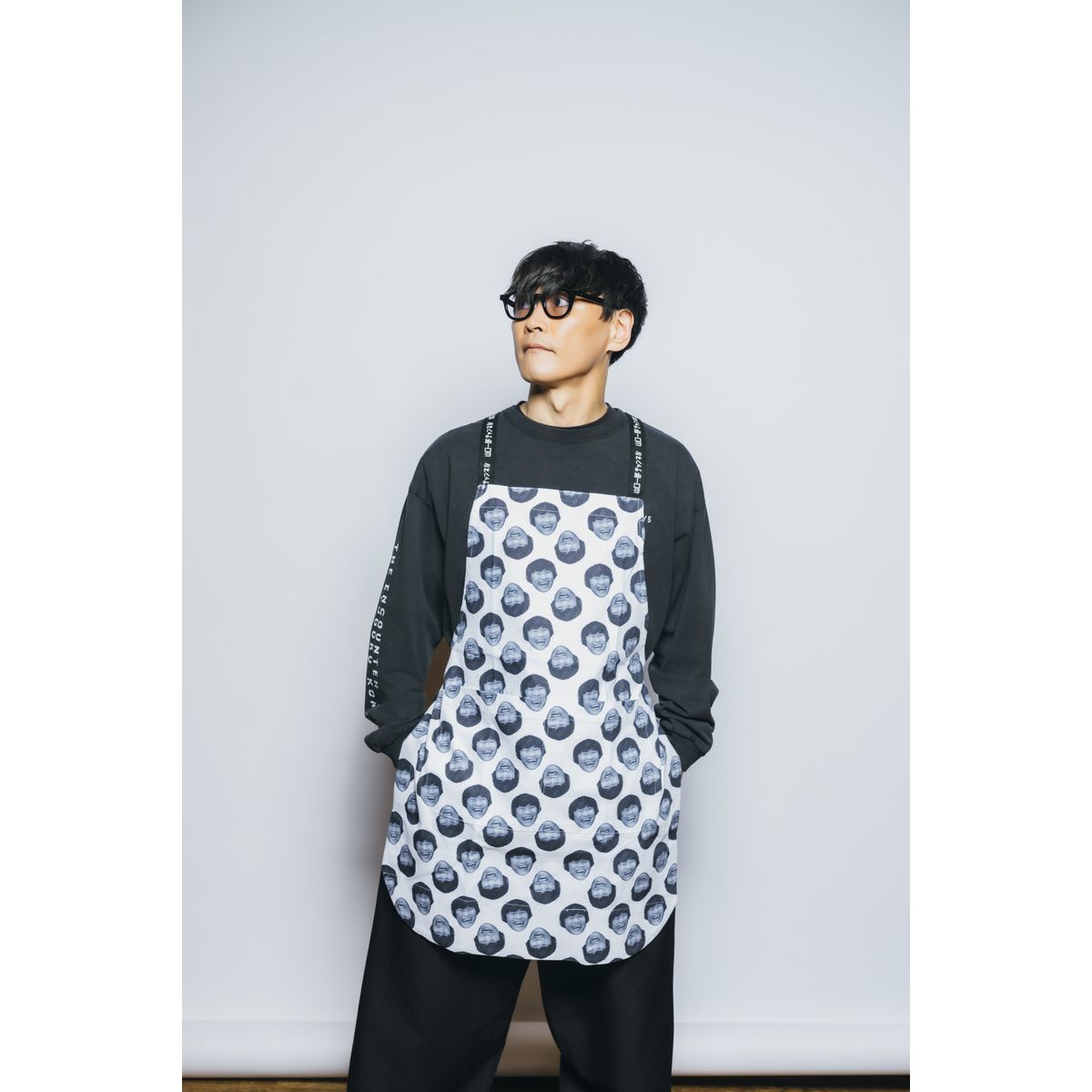 商品詳細ページ | sakanaction ONLINE STORE | モノグラムエプロン(FACE)