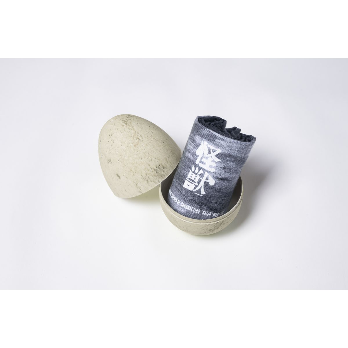 “怪獣” TENUGUI