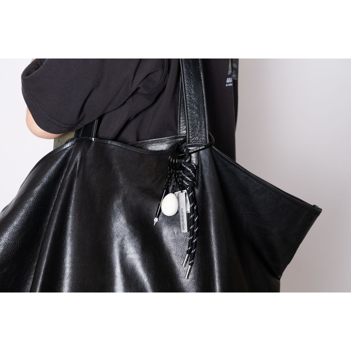 “怪獣” KEYRING