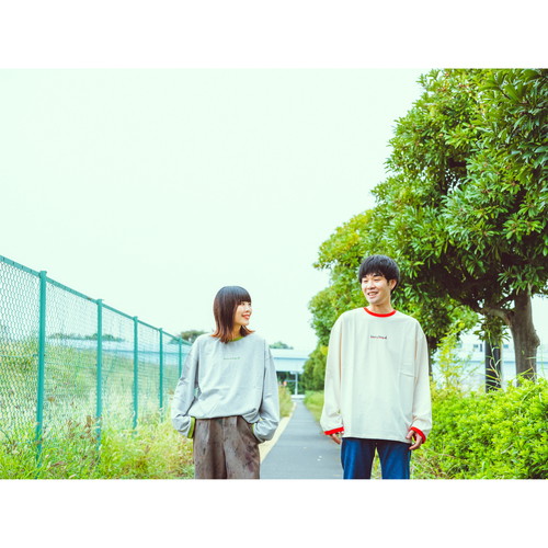 スリートーン刺繍リンガーロンT/グレー×グリーン