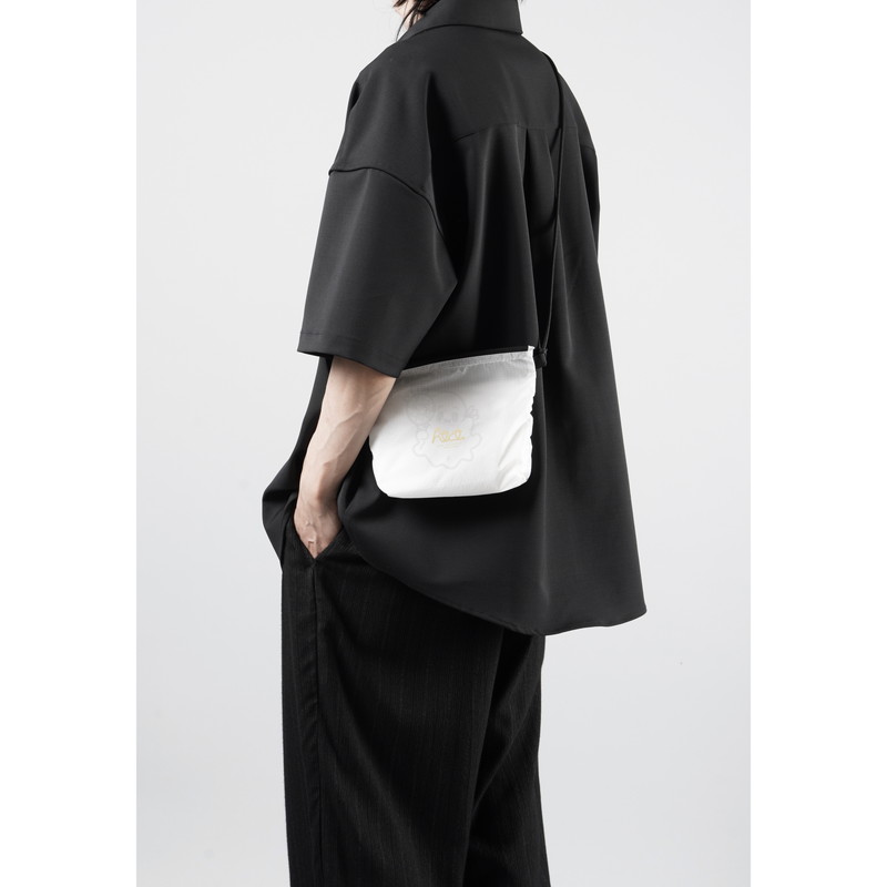 今ならツアーに間に合う！ Chevon FC限定 サコッシュ 白 商品詳細ページ | Artist Goods Store | 【TAKUYA∞の創り方】htct