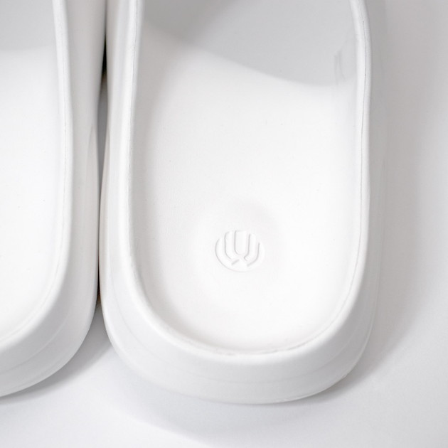 スライドサンダル（ホワイト）【22～24cm】