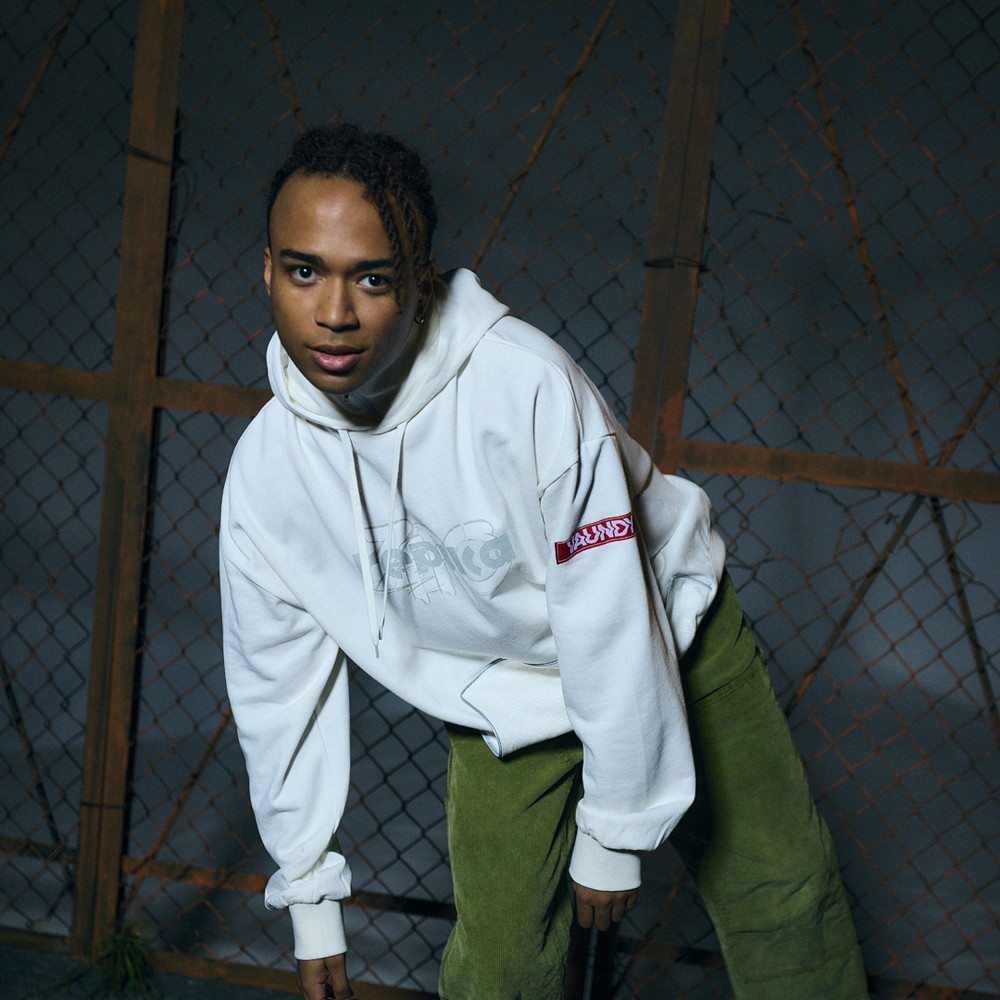 【VAWS limited】Logo Hoodie “replica ZERO”[White]