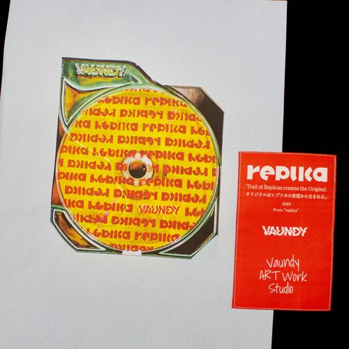 “replica” of Long Sleeve T-shirt [Black]