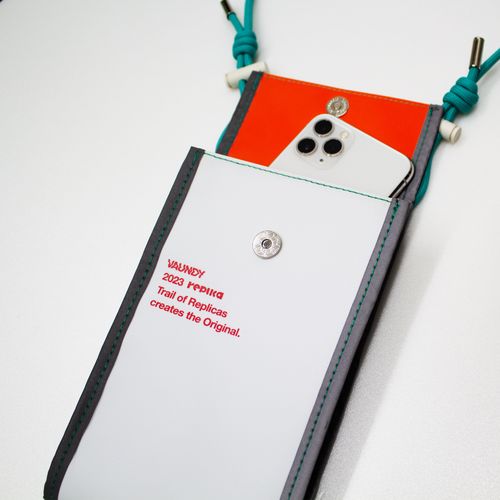 商品詳細ページ | Vaundy ONLINE STORE | “replica” of Smartphone